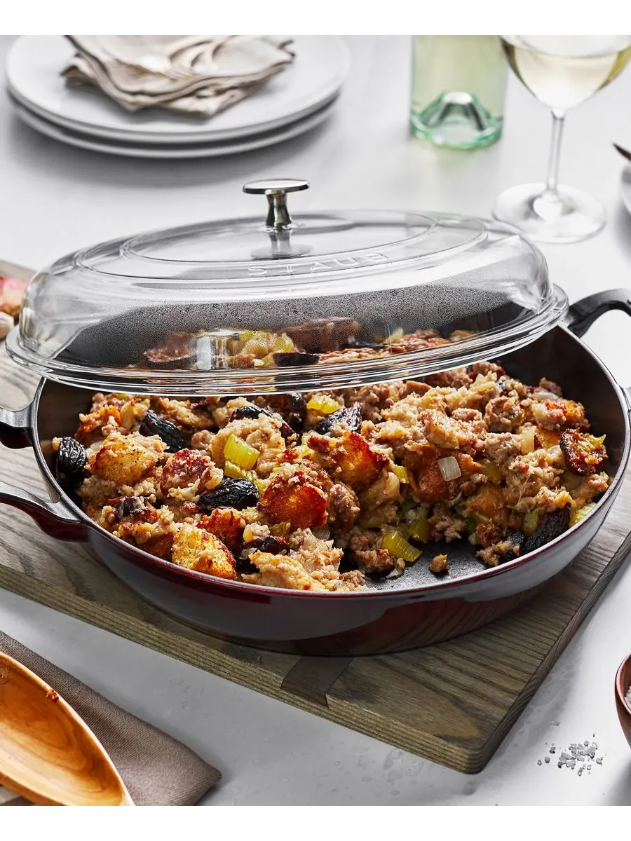 Жаровня Staub Braiser со стеклянной крышкой, 30 см, 3.4 л, гранатовый — изображение 5 из 6, гренадин