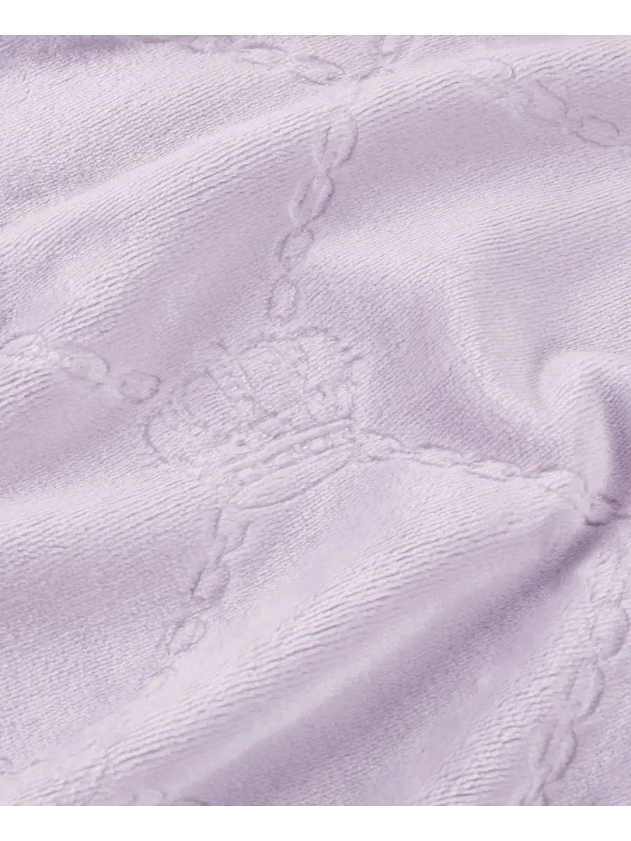 Плед флисовый с тиснением, 152 x 229 см Juicy Couture — изображение 3 из 7, светлый фиолетовый
