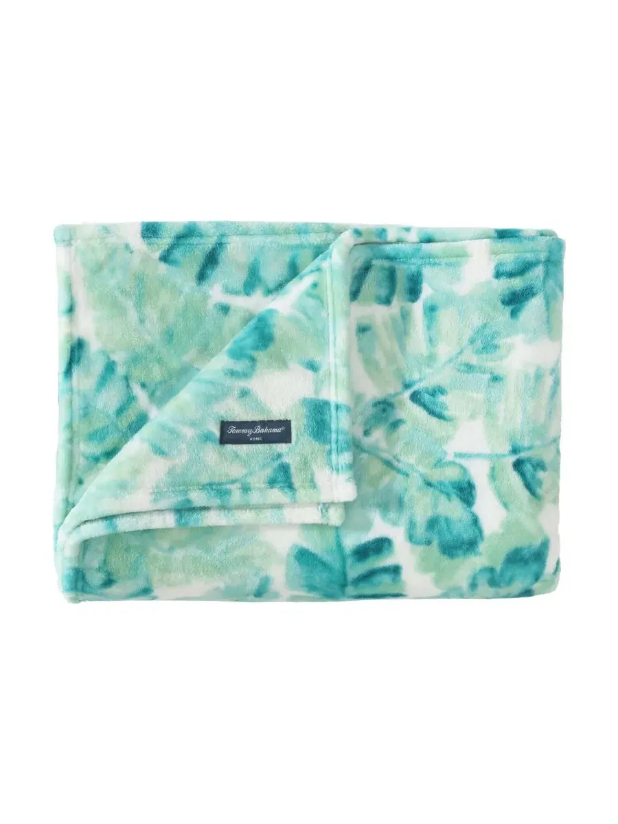 Ультрамягкий плюшевый флисовый плед, 178 x 127 см Tommy Bahama Home — изображение 1 из 6, зеленый