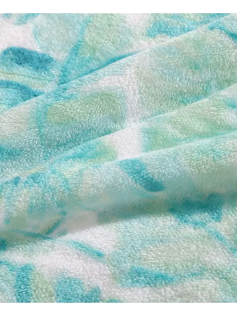 Ультрамягкий плюшевый флисовый плед, 178 x 127 см Tommy Bahama Home — изображение 3 из 6, зеленый