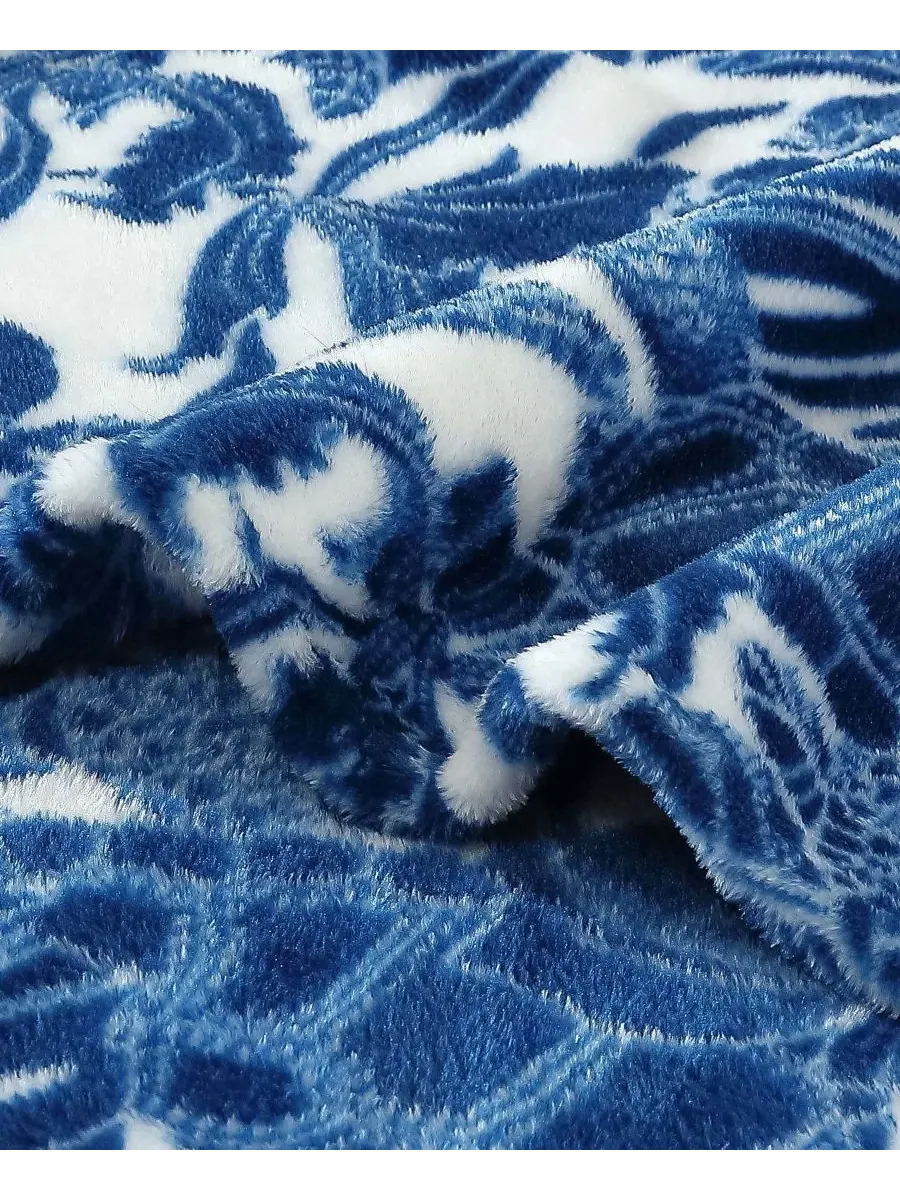 Ультрамягкий плюшевый флисовый плед, 178 x 127 см Tommy Bahama Home — изображение 5 из 6, глубокий синий