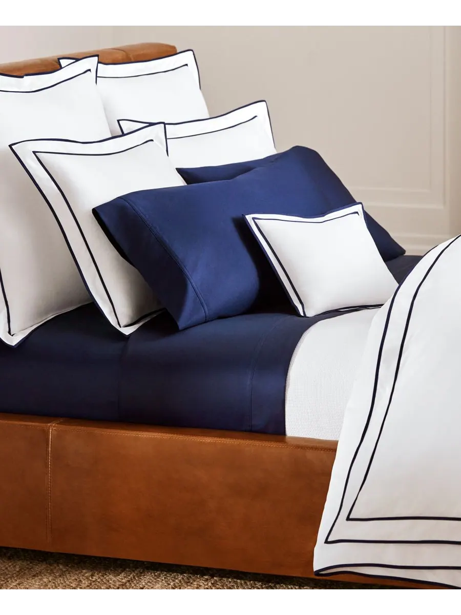 Наволочка Spencer Sateen Border Sham, стандартная Lauren Ralph Lauren — изображение 2 из 3, белый темно-синий