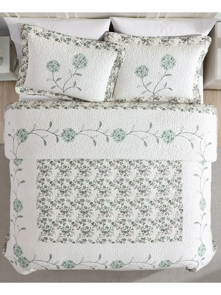 Покрывало с вышивкой гвоздики Carnation Embroidered Beatrice Home Fashions — изображение 2 из 3, шалфейный