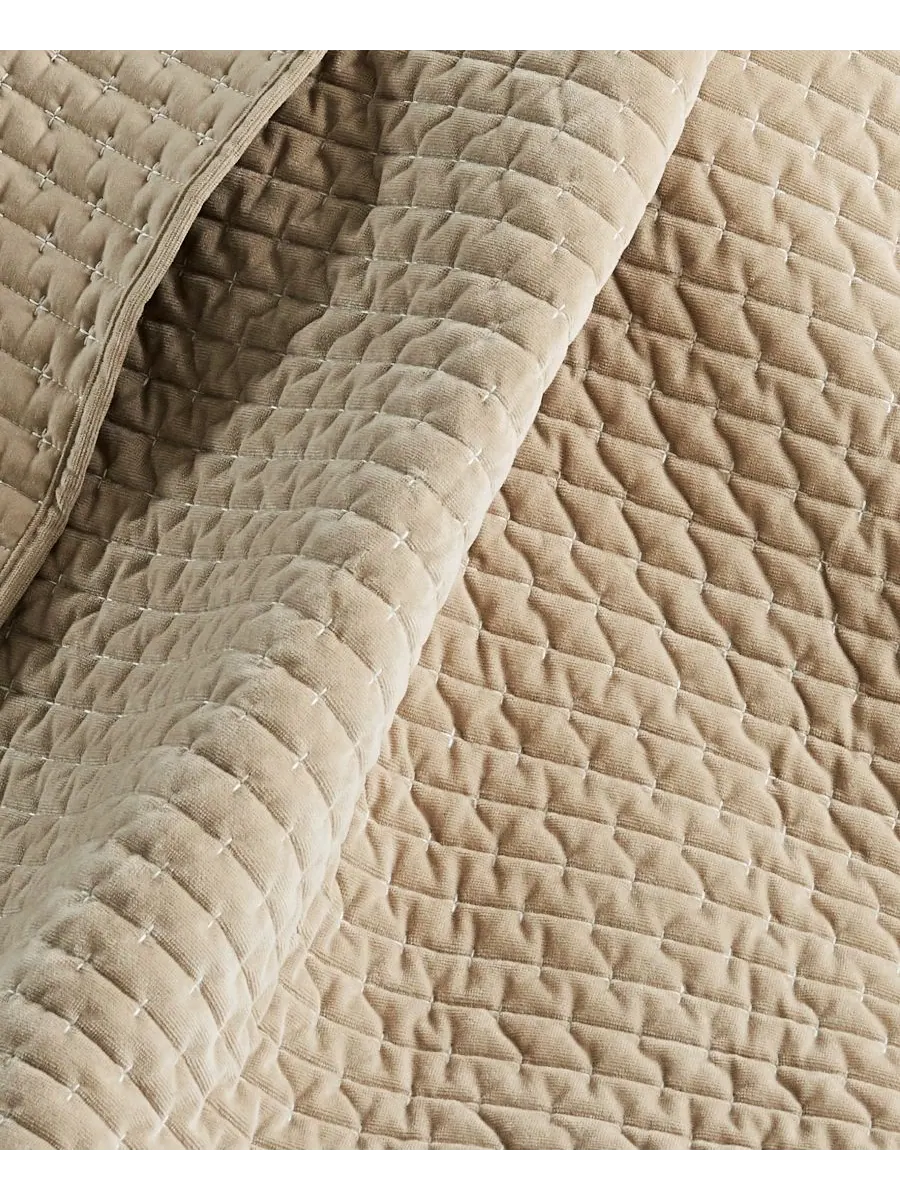Двустороннее стеганое покрывало Velvet Stitch, 50 x 60 дюймов Levtex — изображение 7 из 7, тауп