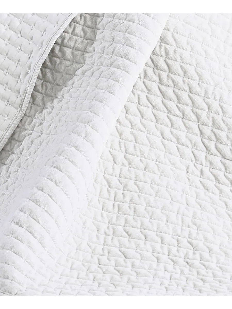 Двустороннее стеганое покрывало Velvet Stitch, 50 x 60 дюймов Levtex — изображение 6 из 6, кремовый
