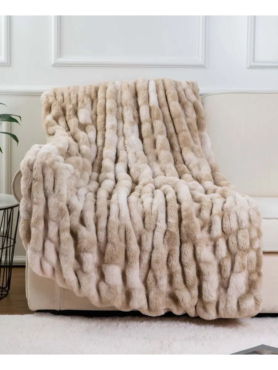 Плед из искусственного меха Fuzzy Faux Fur Throw, 150×125 см Happycare Textiles