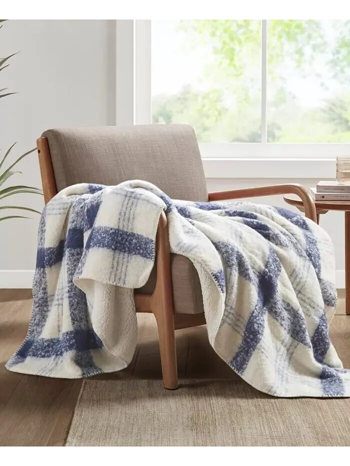 Плед из искусственного мохера Bloomington для шерпа, 50 x 60 дюймов Woolrich — изображение 1 из 8, синий