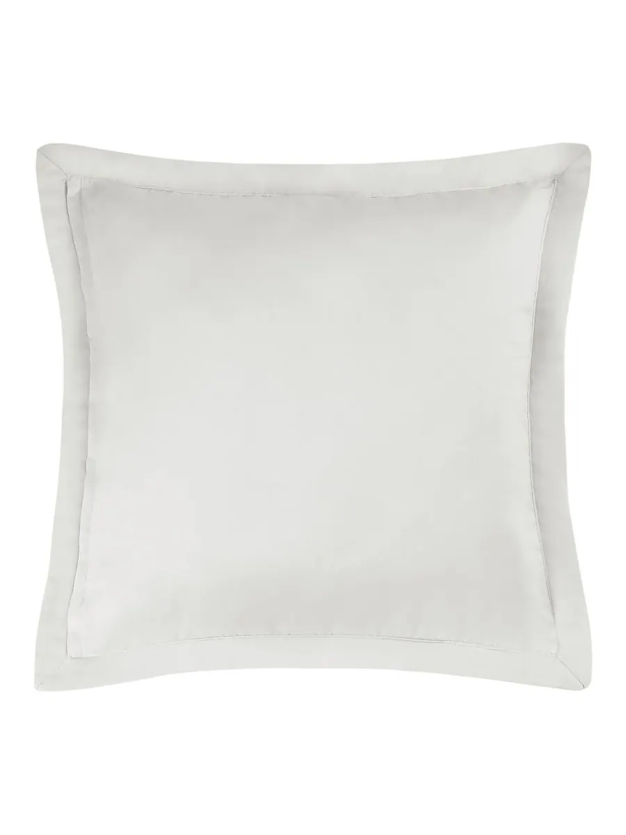 Стеганая наволочка Brilliance, европейский стиль J Queen New York, Ivory, European Sham — изображение 3 из 3, белый