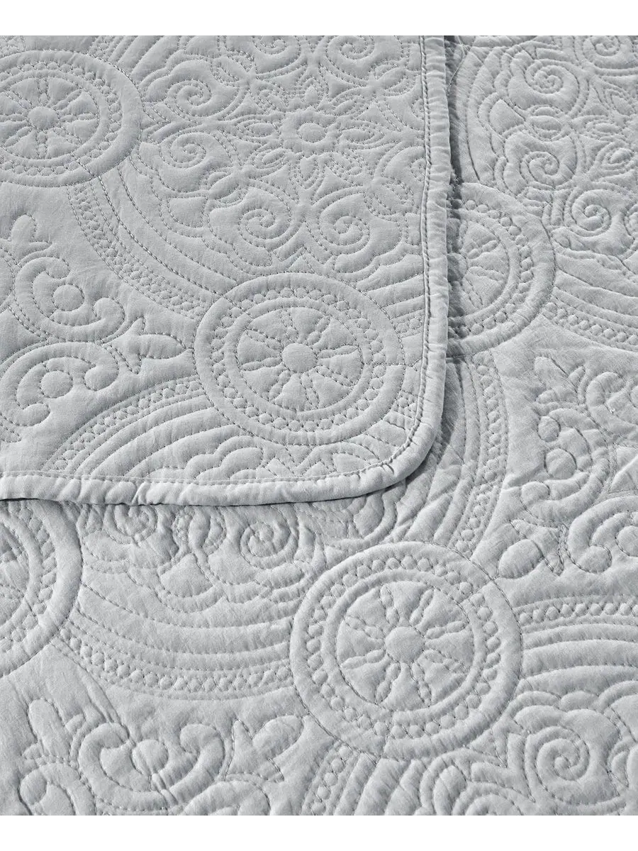 Комплект стеганого покрывала с медальонной строчкой Mischa Medallion Simply Soft — изображение 3 из 6, серый