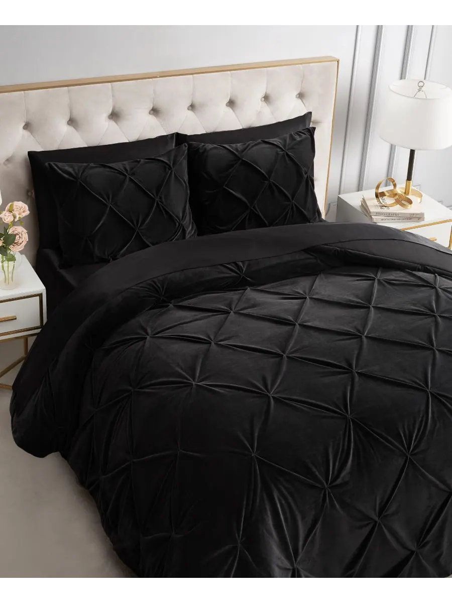 Комплект постельного белья Kiss Pleat Plush из 2 предметов, размер Twin/Twin XL Juicy Couture — изображение 4 из 6, черный