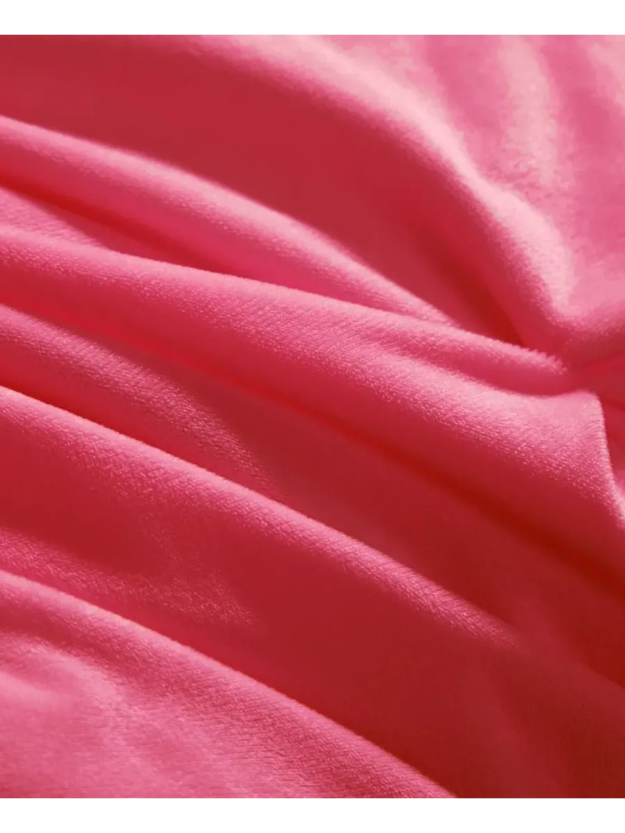 Комплект постельного белья Kiss Pleat Plush, 2 предмета, размер Twin/Twin XL Juicy Couture — изображение 4 из 6, розовый