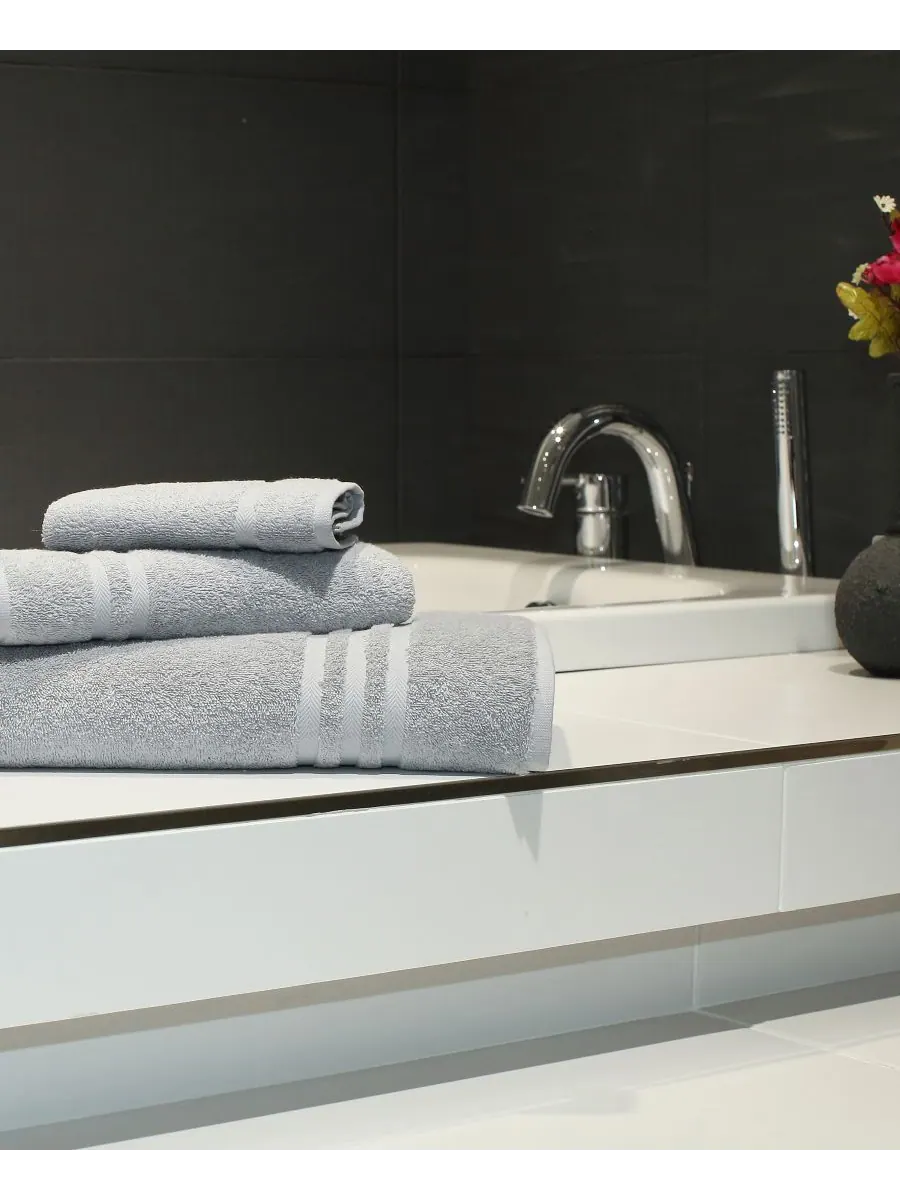 Набор полотенец denzi из 3 предметов Linum Home — изображение 3 из 3, светлый серый