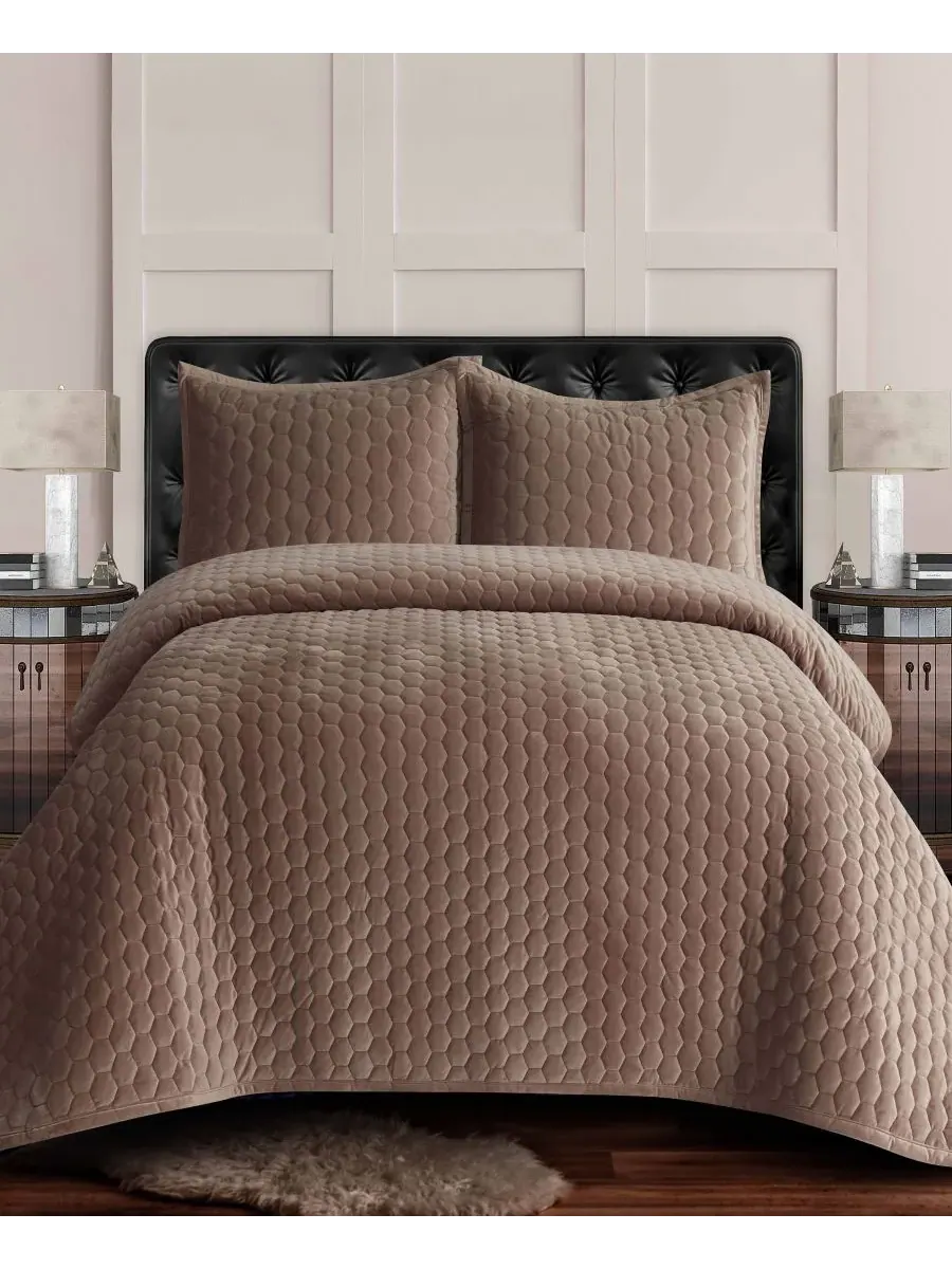 Комплект постельного белья Lugano Honeycomb Velvet Oversized Solid из 3 предметов, размер Queen — изображение 1 из 4, бежевый