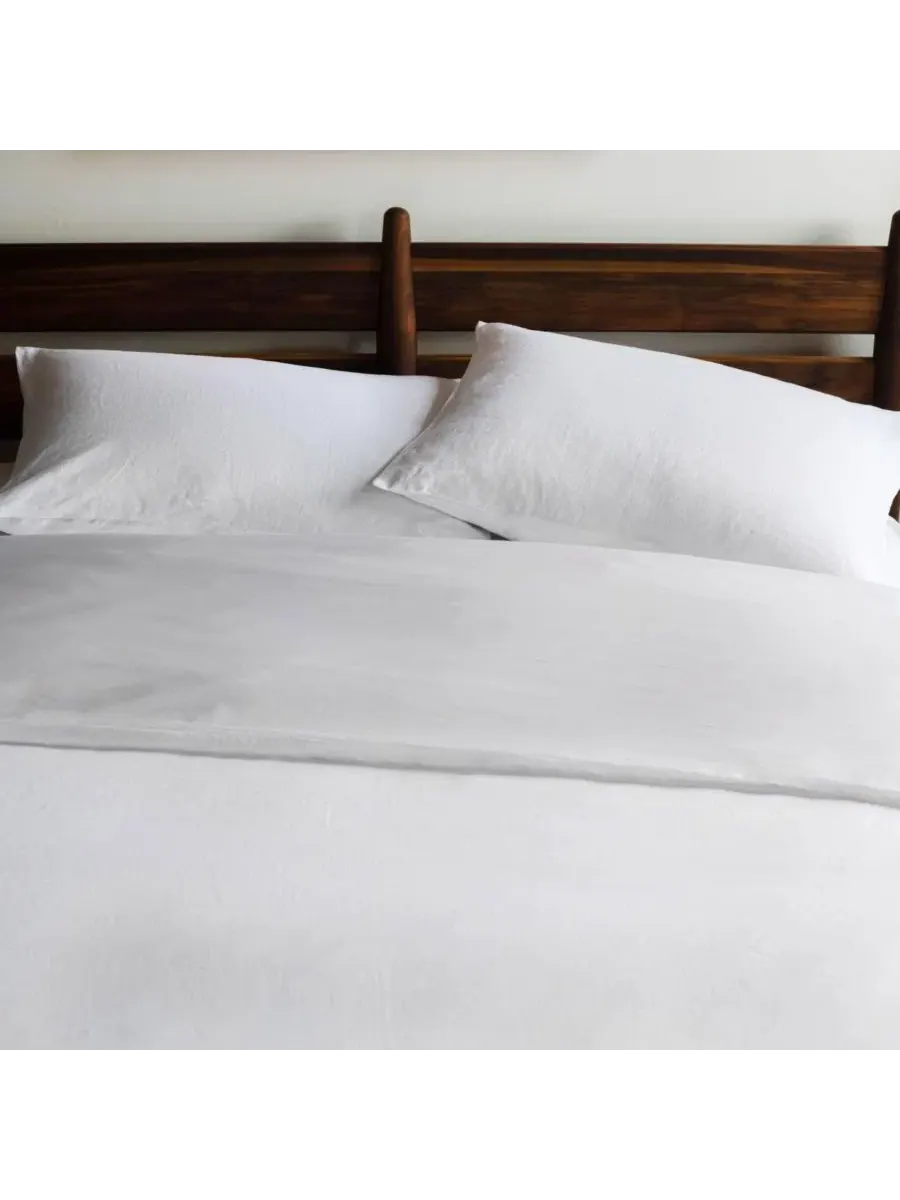 Комплект пододеяльника с наволочками French Linen and Cotton Duvet and Sham Set Bokser Home — изображение 3 из 7, белый
