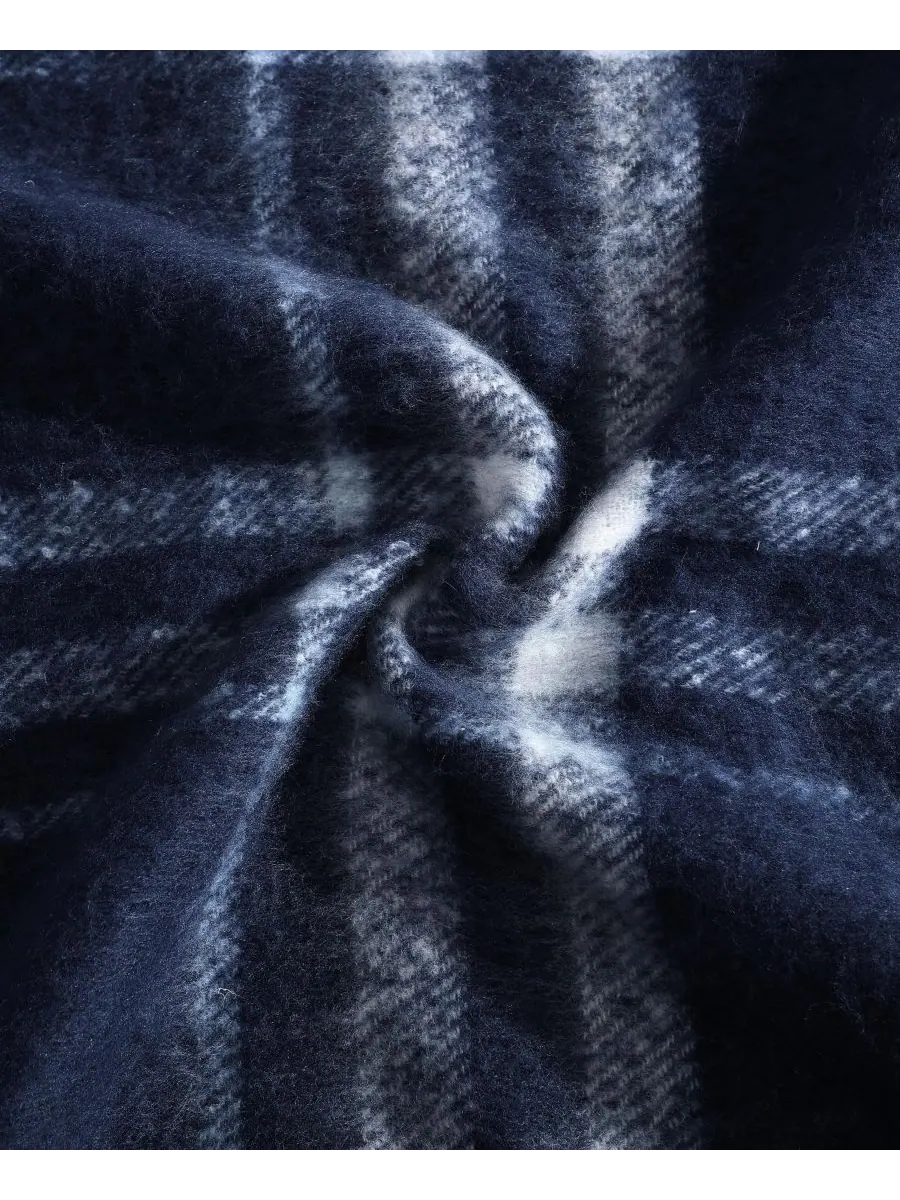 Плед из искусственного мохера в клетку от Ryan Cove, 60 x 50 дюймов Nautica — изображение 3 из 6, темно-синий