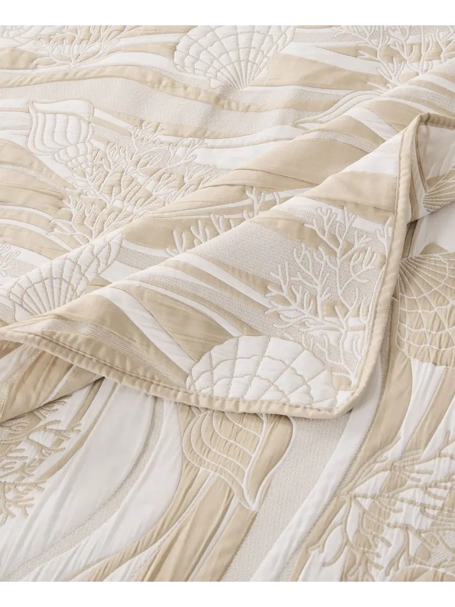 Dover Двусторонний Мателассе, 3 шт. Комплект покрывал, King Greenland Home Fashions — изображение 4 из 7, хаки