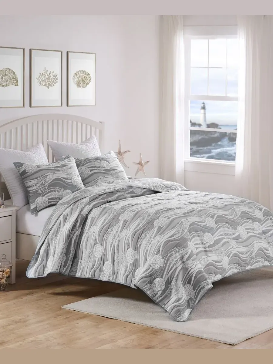 Dover Двусторонний Мателассе, 3 шт. Комплект покрывал, King Greenland Home Fashions — изображение 6 из 6, серый