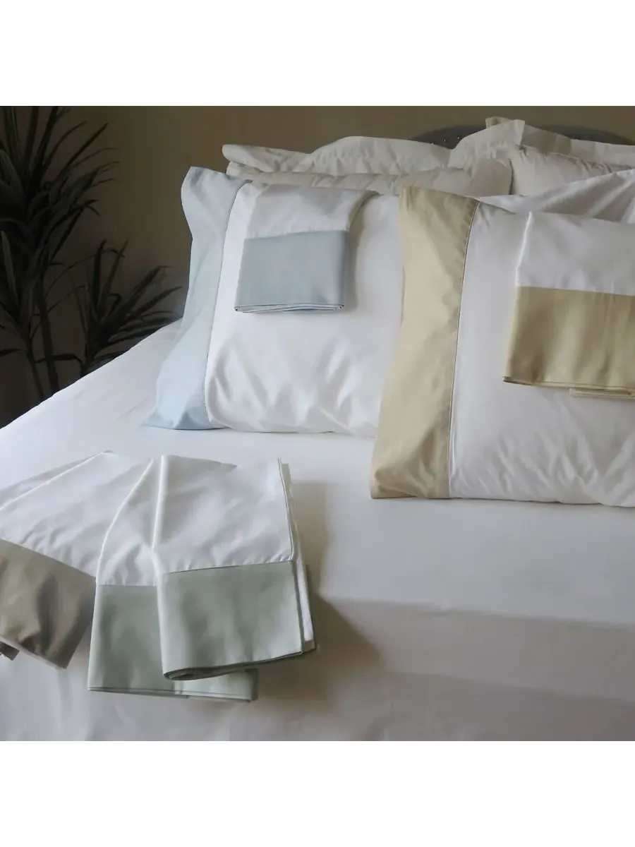 Комплект из двух наволочек из длинноволокнистого хлопка Egyptian Linens — изображение 4 из 4, черный