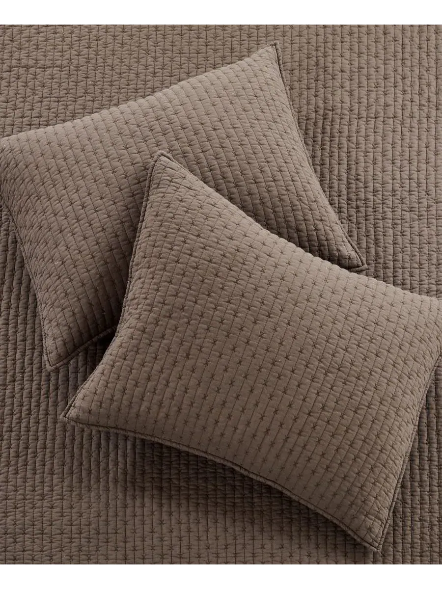 Двустороннее покрывало с вышивкой крестиком, 2 предмета, размер Twin/Twin XL Levtex — изображение 5 из 6, коричневый