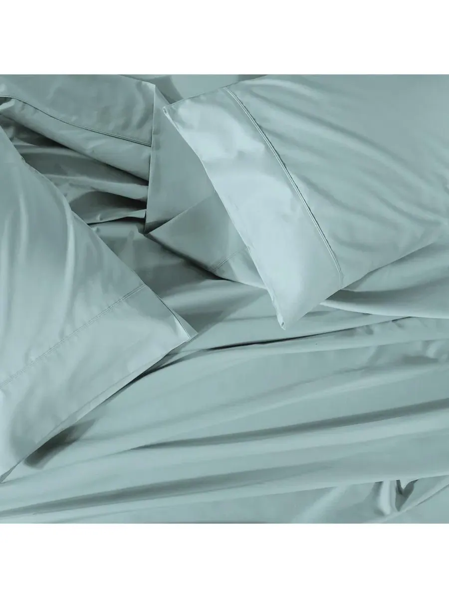 Простыня Oversized Flat Sheet из египетского хлопка сатин, 1000 нитей, 305x284 см Egyptian Linens — изображение 2 из 4, синий