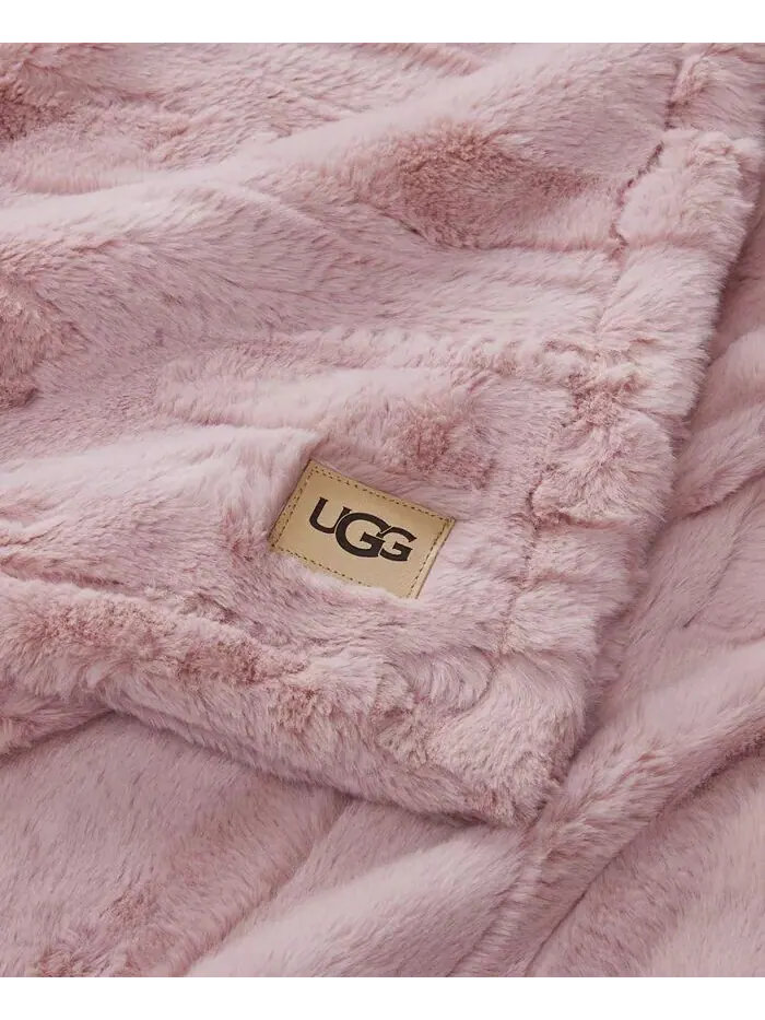 Плед Valor из текстурированного искусственного меха, 50 x 70 дюймов UGG — изображение 2 из 2, розовый