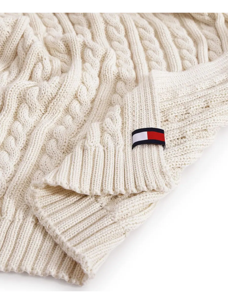 Плед из однотонной хлопковой вязки с косами, 70 x 50 дюймов Tommy Hilfiger — изображение 5 из 6, бежевый