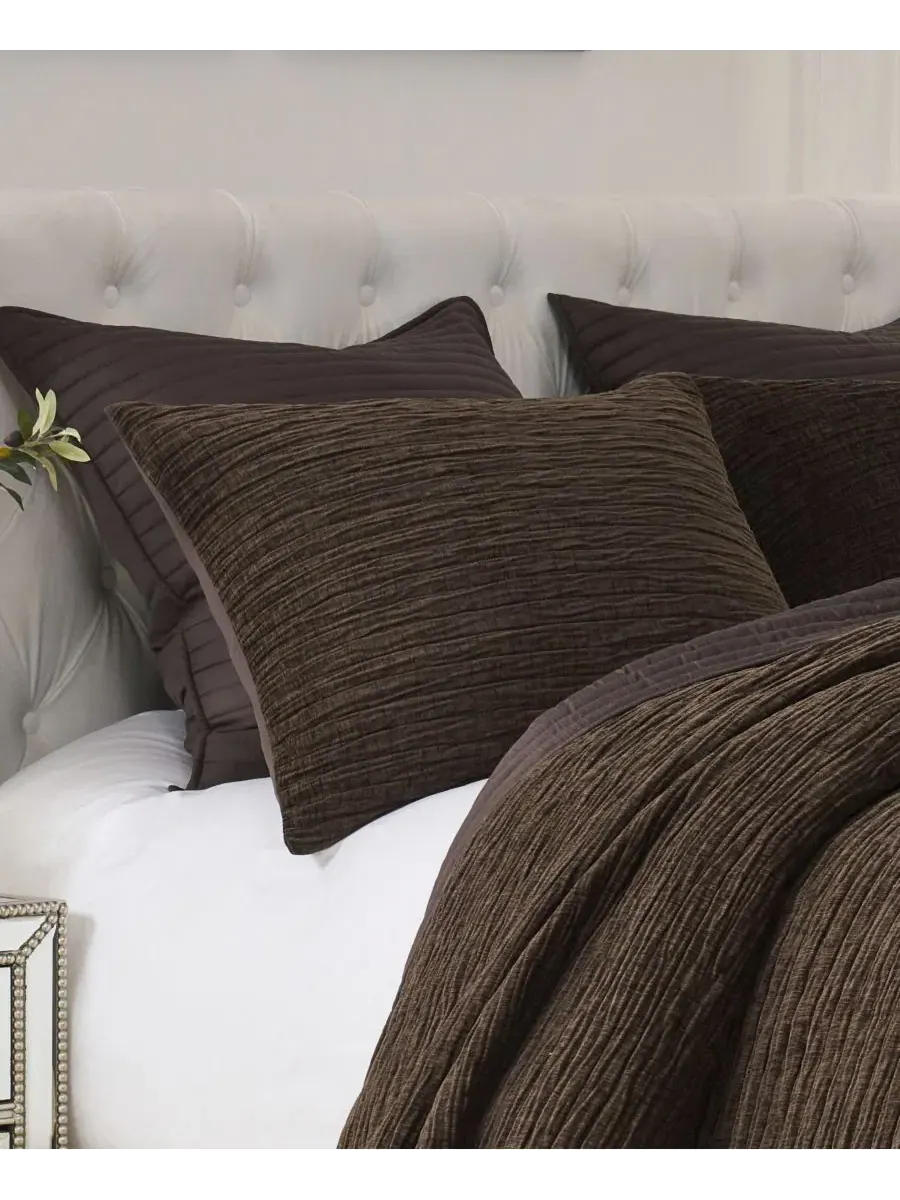 Наволочка для подушки Velvet Crush Lightweight King Greenland Home Fashions — изображение 4 из 4, коричневый