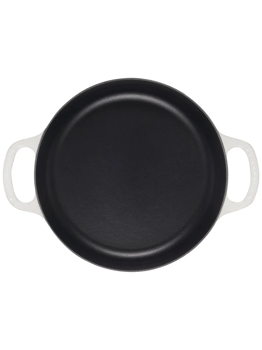 Сотейник чугунный Le Creuset Signature Everyday Pan, 3,2 л, 28 см — изображение 3 из 5, белый