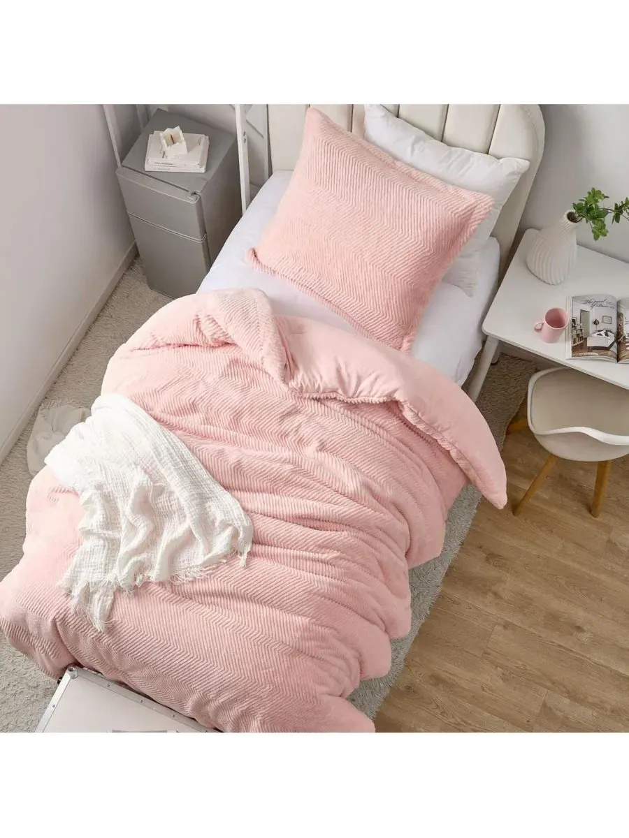 Комплект одеял Peak of Cozy Oversized Coma Inducer — изображение 3 из 4, розовый