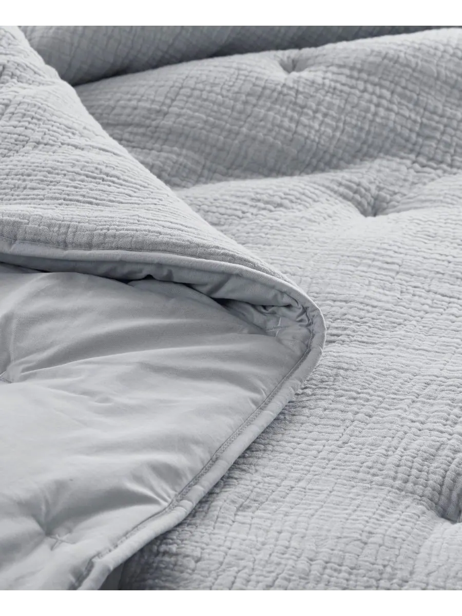 Комплект постельного белья Breeze Cotton с вышивкой, 3 предмета, размер King Harbor House — изображение 4 из 10, синий