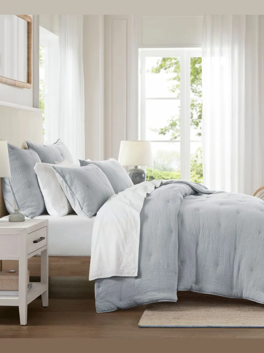 Комплект постельного белья Breeze Cotton с вышивкой, 3 предмета, размер King Harbor House — изображение 8 из 10, синий