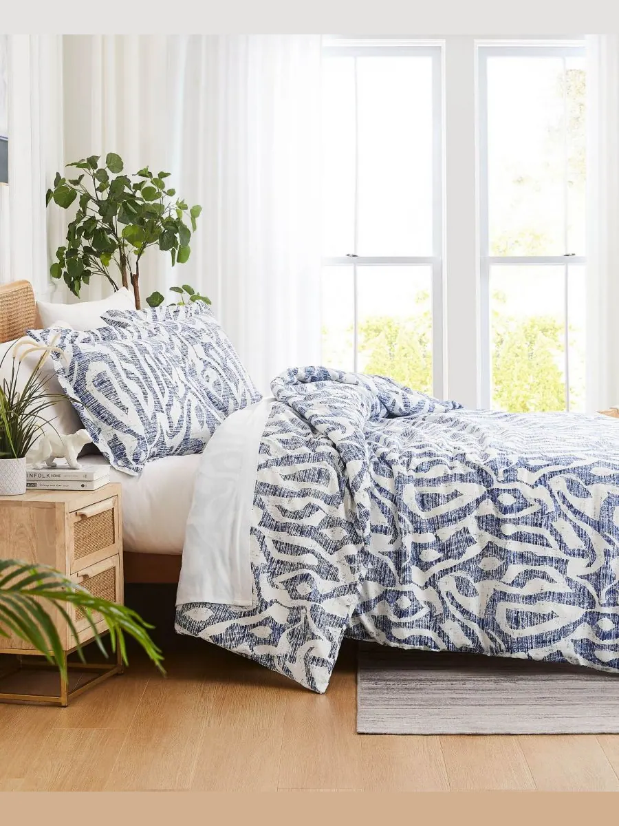 Комплект постельного белья Khari из 2 предметов, размер Twin/Twin XL Southshore Fine Linens — изображение 5 из 7, красный