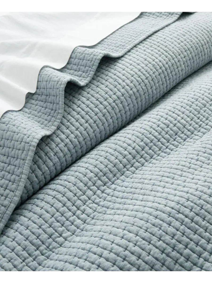 Комплект стеганого одеяла Pick-Stitch Artisan Textured Levtex Home — изображение 4 из 4, шамбре