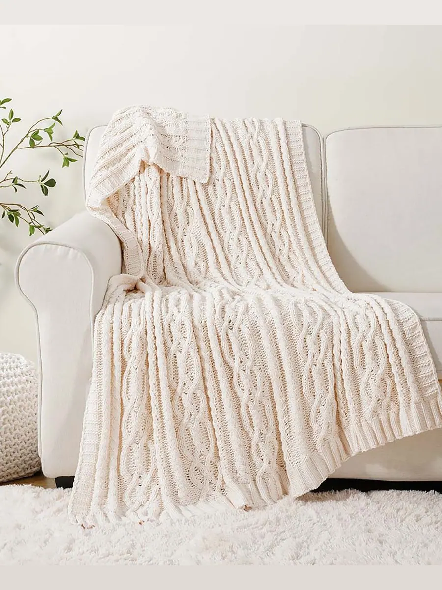 Плед Lifestyle из синели с косами, 51 x 67 дюймов Battilo