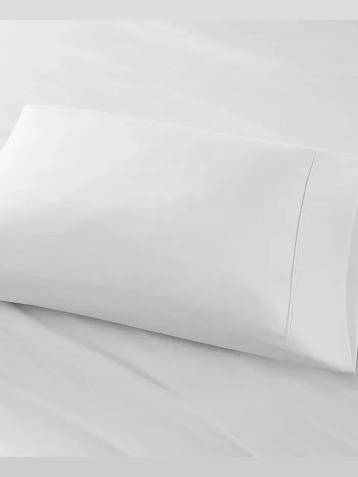 Наборы простыней из хлопкового сатина Pima плотностью 600 нитей Madison Park — изображение 3 из 5, белый