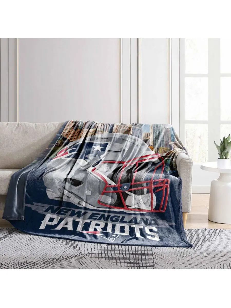 Плед с городским рисунком команды New England Patriots, размер 66 x 90 дюймов Logo Brands — изображение 2 из 2, серый
