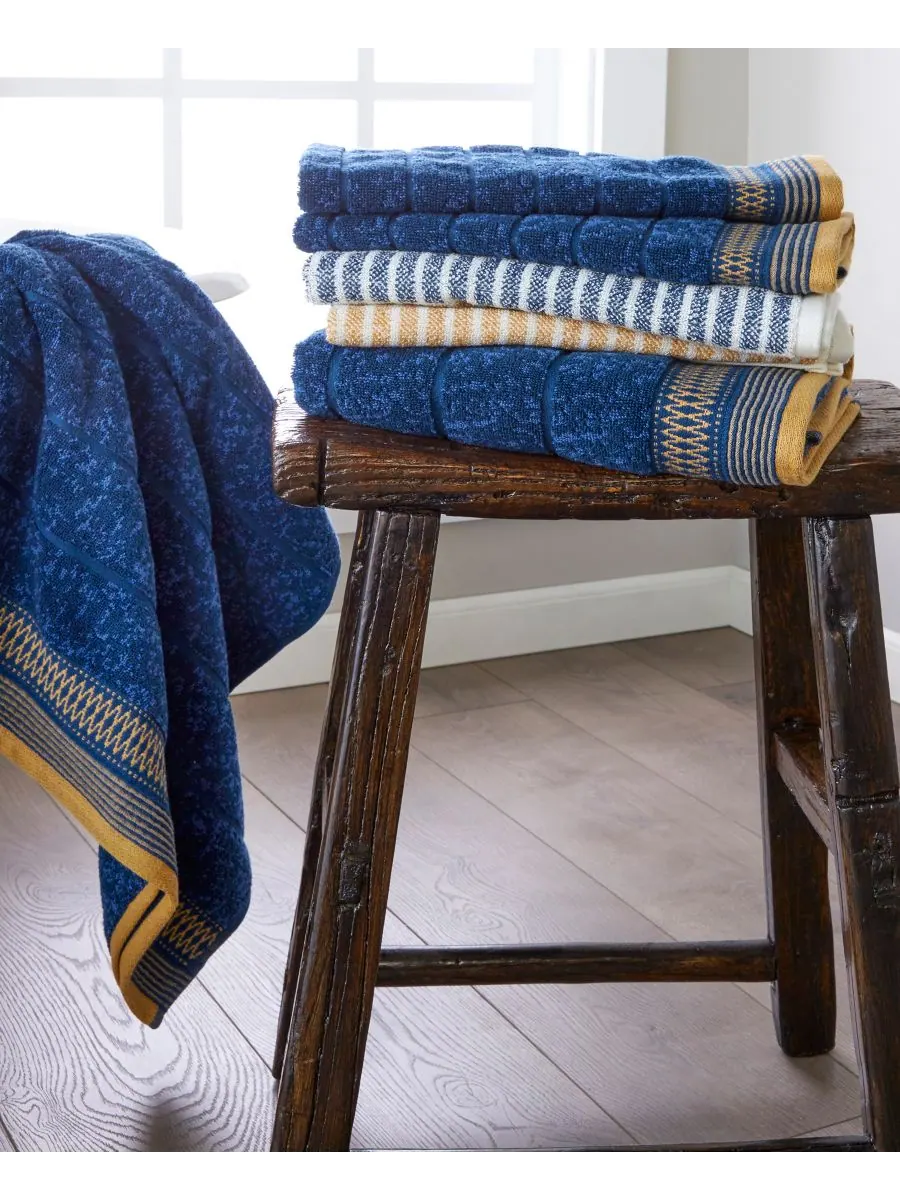Хлопковое банное полотенце Juxtapose, 50 x 27 дюймов SKL Home, Ink, Bath Towels — изображение 3 из 5, чернильный