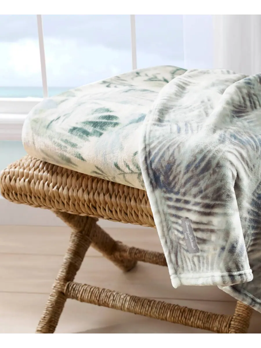 Мягкий плюшевый плед Wallpaper Leaves Castaway, 50 x 70 дюймов Tommy Bahama Home