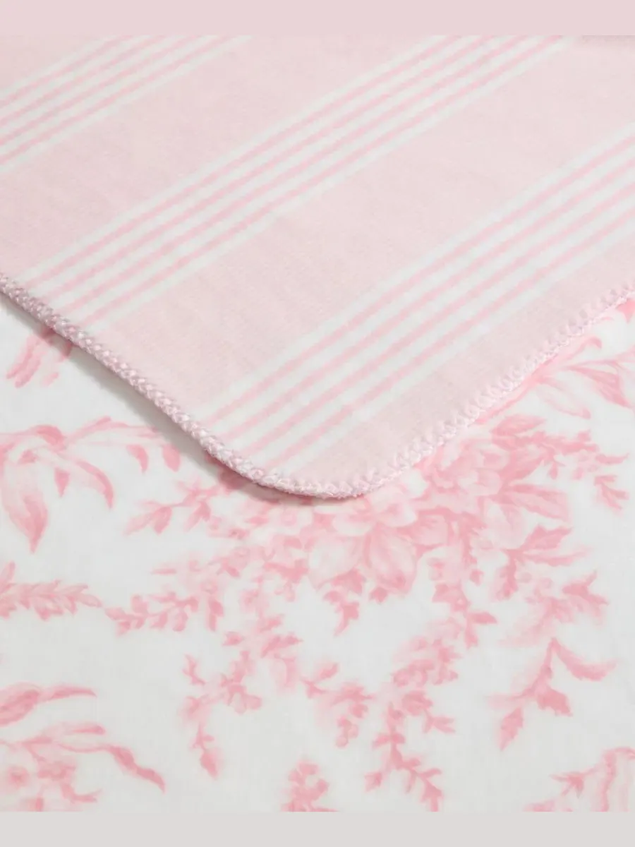 Двусторонний плед Bedford из плюша с принтом, 178 x 127 см Laura Ashley — изображение 3 из 5, бледный розовый