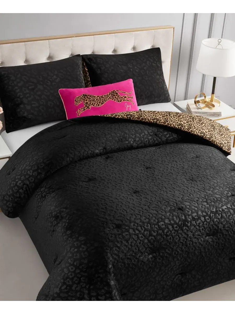 Комплект стеганого покрывала Juicy Couture, модель Embossed Leopard Reverse To Royal Leopard — изображение 3 из 7