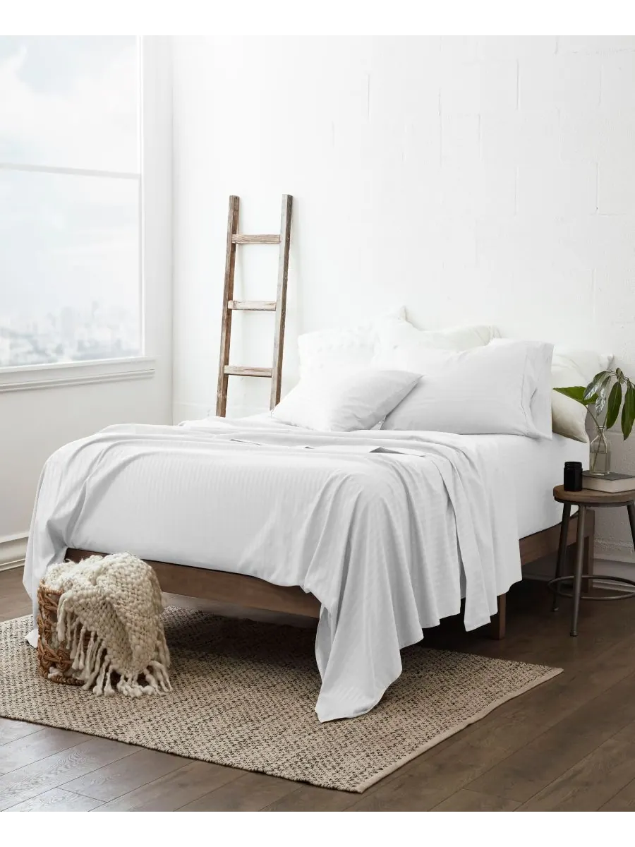 Комплект постельного белья Expressed In Embossed Striped из 4 предметов, размер Queen Ienjoy Home — изображение 3 из 10