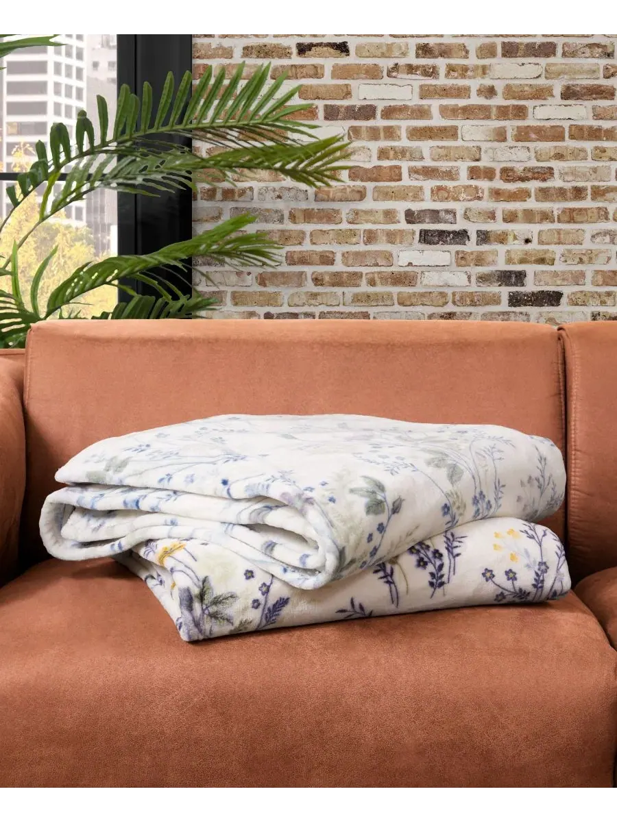 Плед из флиса Wildflower Plush, 127 x 178 см Lucky Brand — изображение 5 из 6, желтый
