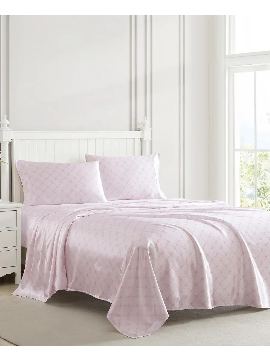 Комплект постельного белья из атласа с принтом, 4 предмета, размер Queen Laura Ashley — изображение 2 из 5, розовый