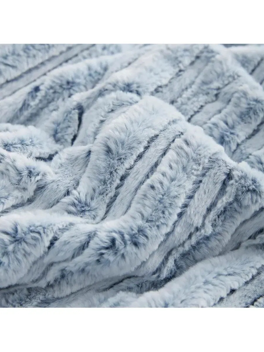 Комплект стеганого одеяла с плюшем, Oversized Comforter Set Coma Inducer — изображение 3 из 6, темно-синий