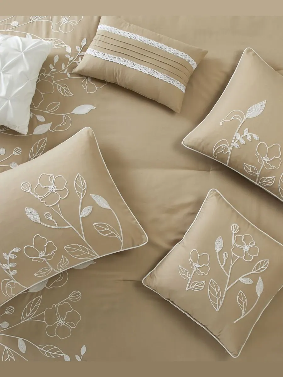 Комплект постельного белья Safina Floral из 7 предметов, размер King Stratford Park — изображение 5 из 5, тауп