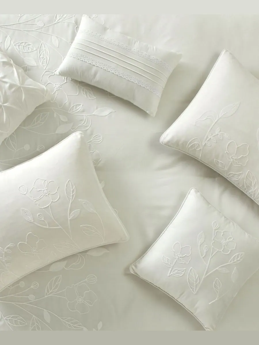 Комплект постельного белья Safina Floral из 7 предметов, размер King Stratford Park — изображение 5 из 5, бежевый
