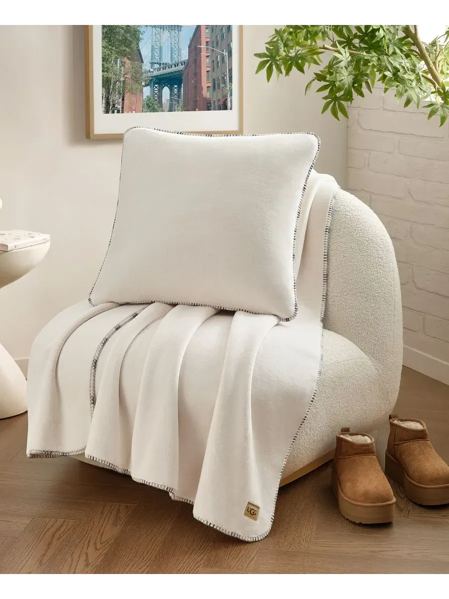 Легкий плед Coco, 127 x 178 см Ugg — изображение 2 из 7, синий
