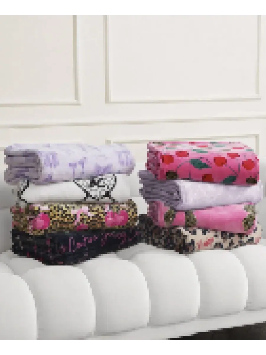 Большой плед из плюша с принтом, 152 x 178 см Juicy Couture — изображение 7 из 7, фиолетовый