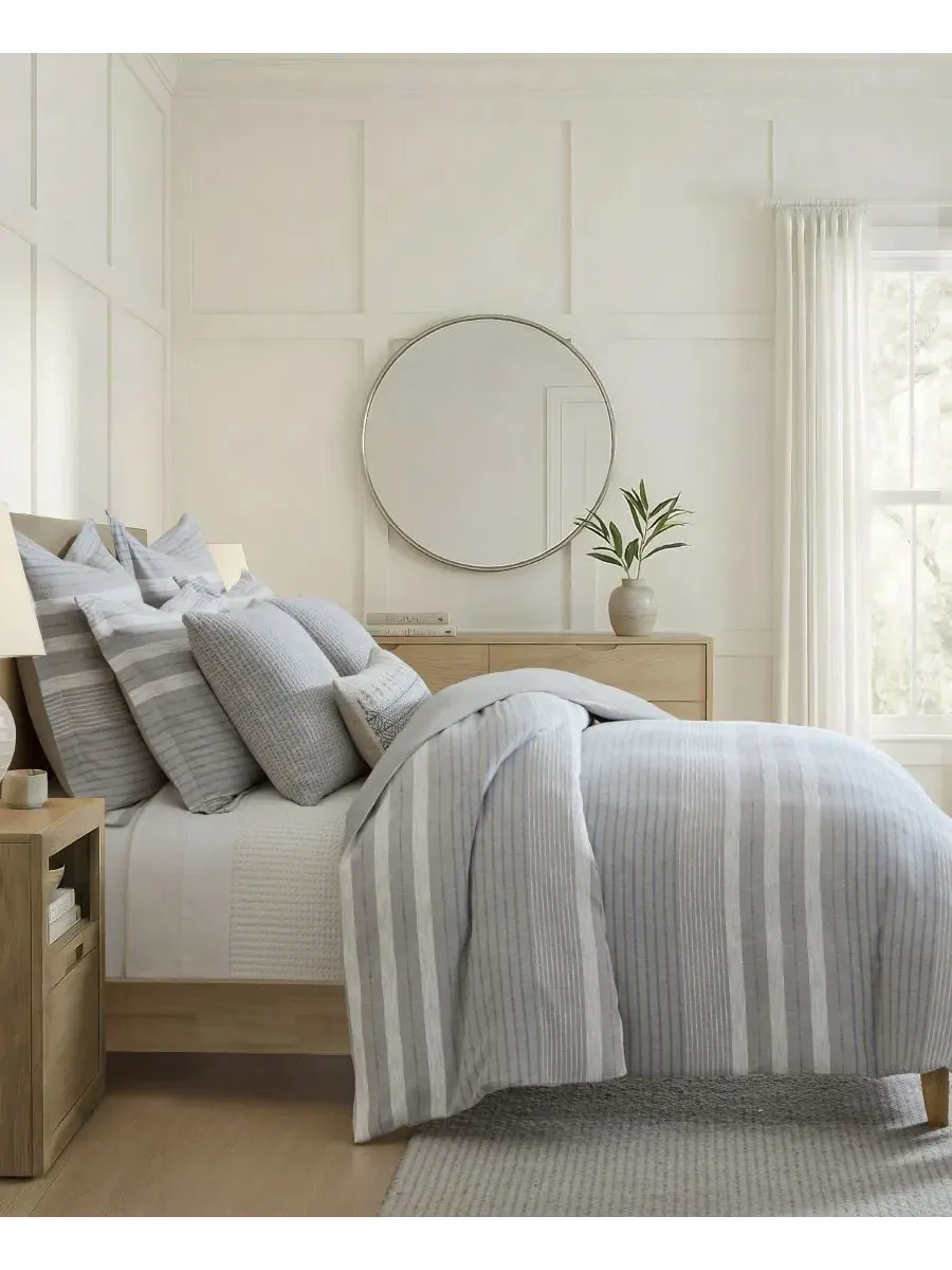 Комплект стеганого покрывала Hawthorn Stripes Reversible 3-Piece, King/California King Levtex Home — изображение 4 из 6