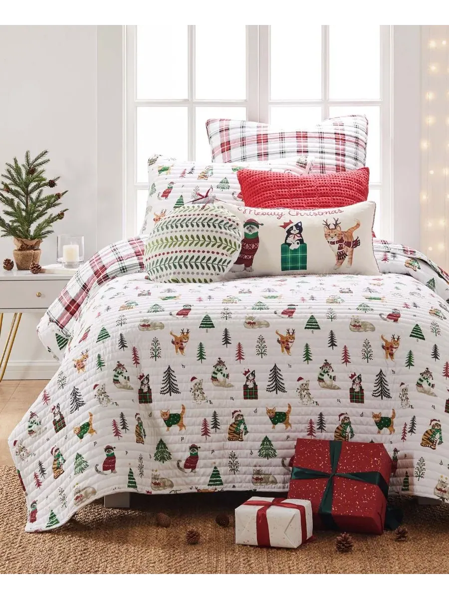 Комплект стеганого покрывала с наволочкой Meowy Christmas Reversible, Twin/Twin XL Levtex Home — изображение 7 из 7, белый
